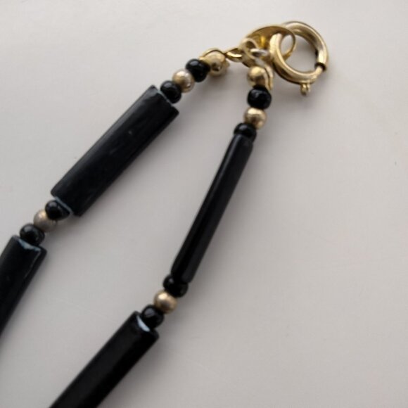Vintage Lacquer Bead Black & Gold Necklace Marked Japan on Clasp - Picture 8 of 9
